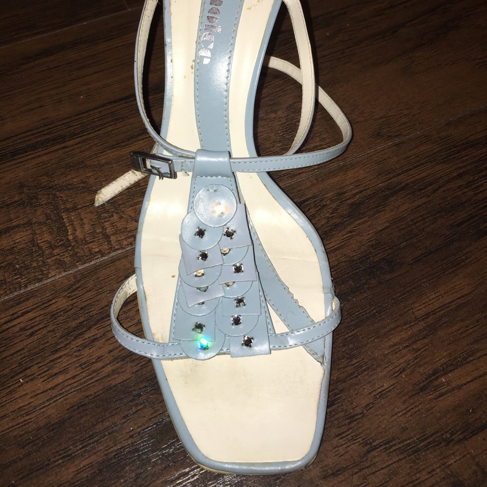 Blue heels - Picture 2 of 4